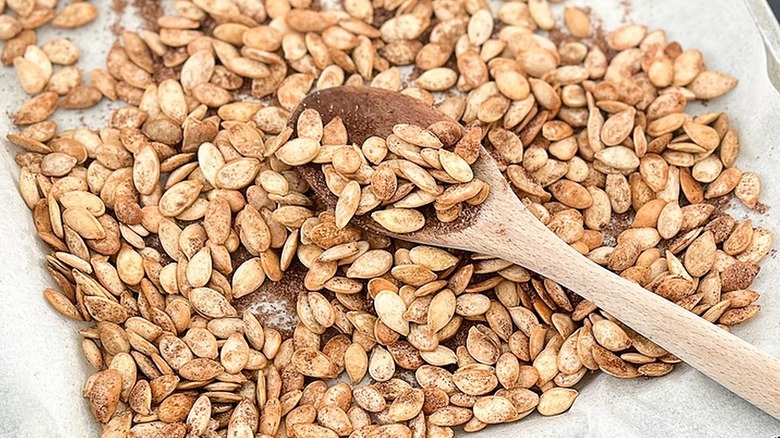 cinnamon sugar pumpkin seeds