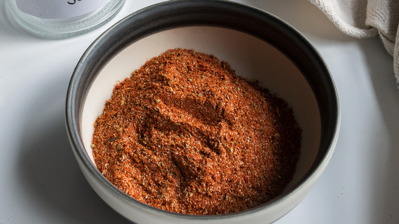 bowl of fajita seasoning