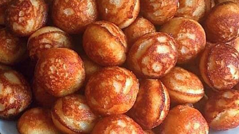 Platter of puffed rice cakes