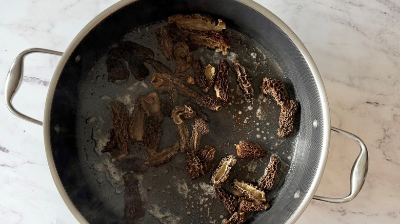 Morel mushrooms in skillet