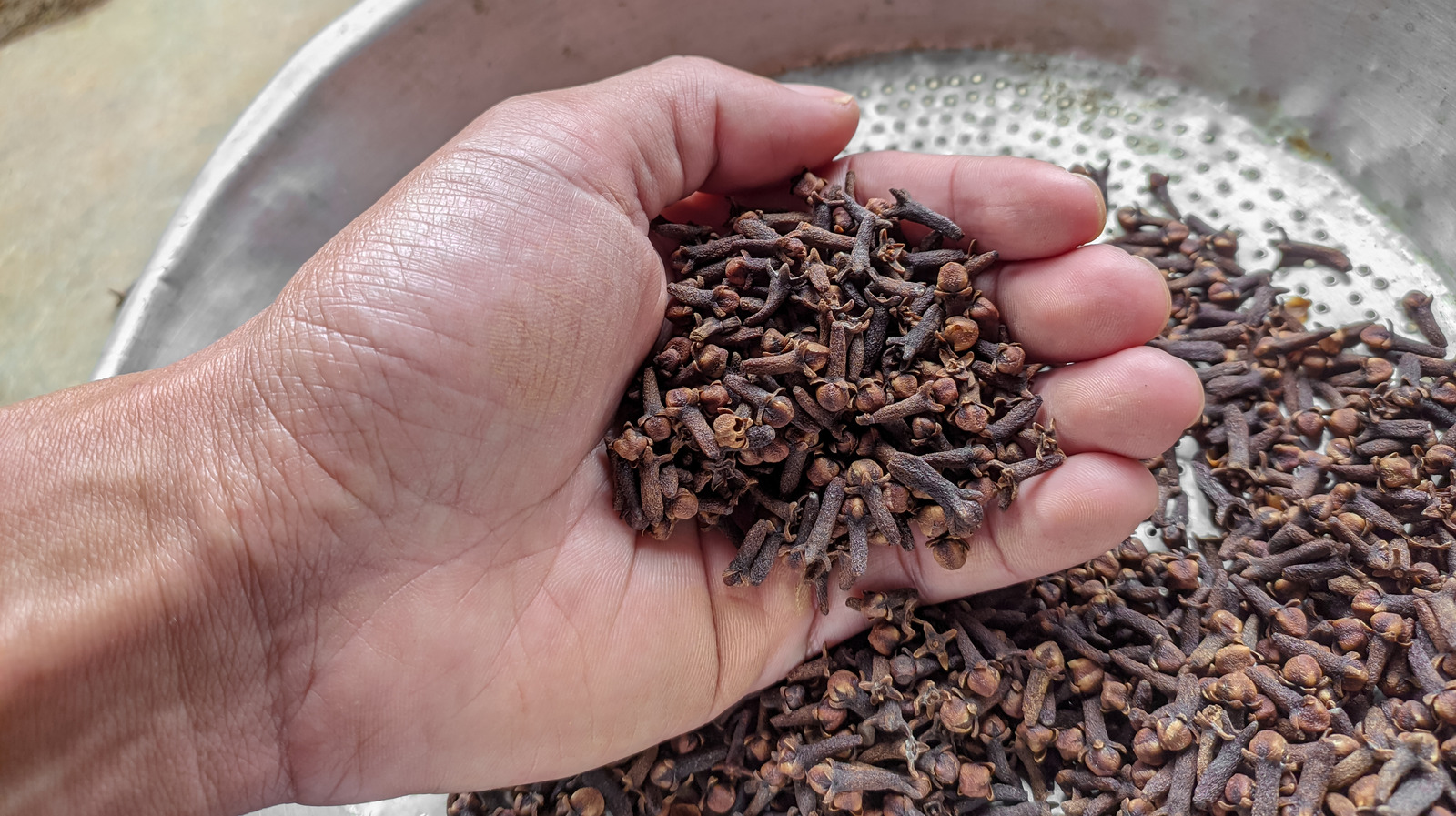 Cloves Have A Numbing Effect, But You Probably Won't Notice