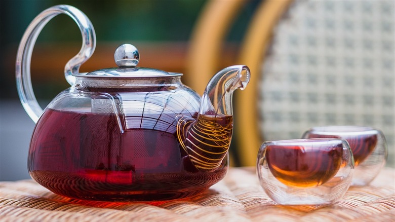 glass tea kettle with cups