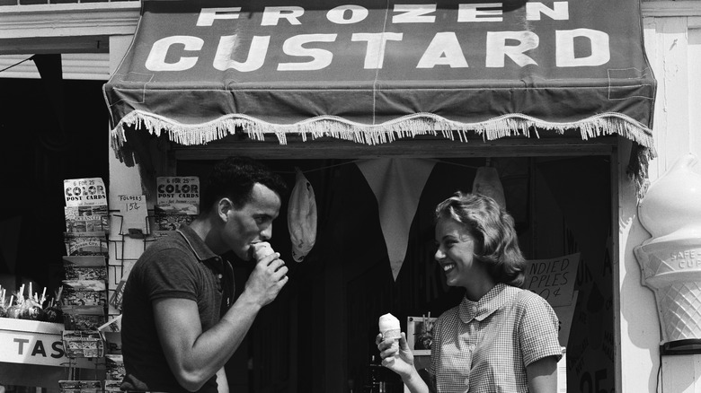 couple eating Coney Island custard