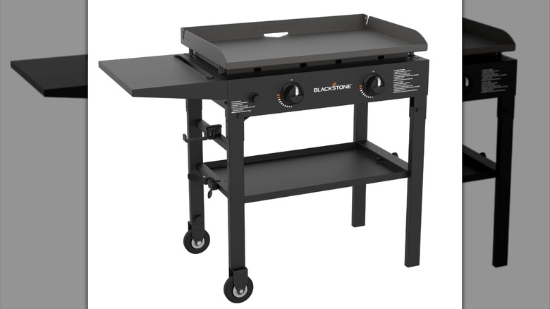 Blackstone 28-inch griddle against white background.