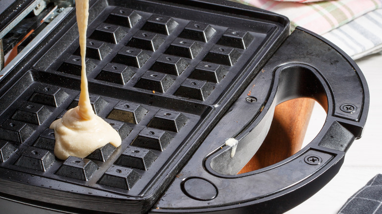 Waffle maker