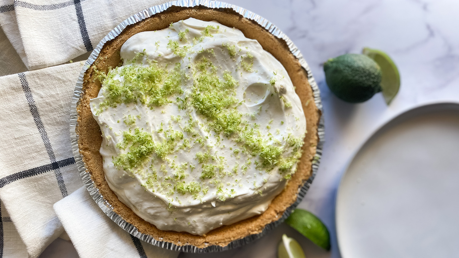 Cool Whip Gives Homemade Key Lime Pie The Fluffiest Filling