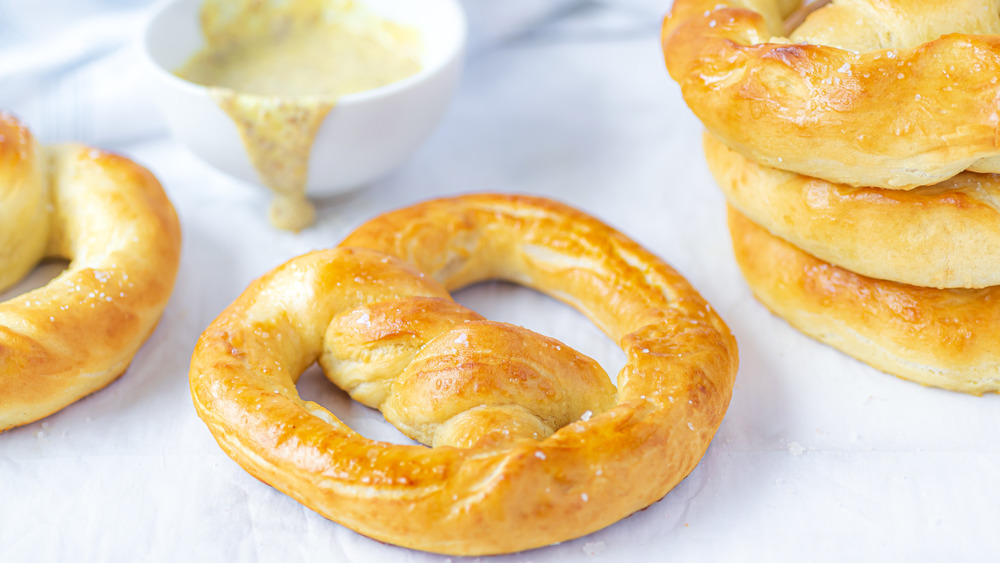 Copycat Auntie Anne's pretzels served