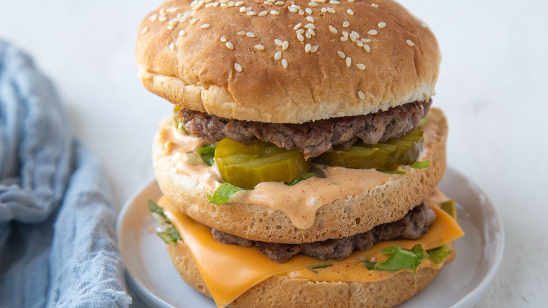 imiter la sauce big mac sur burger 