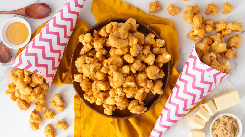 Buc-ee's beaver nuggets in bowl