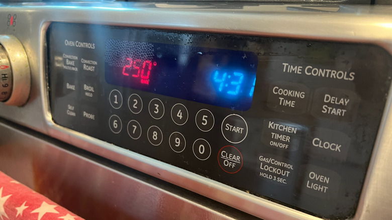 Oven temperature screen reading 250 F