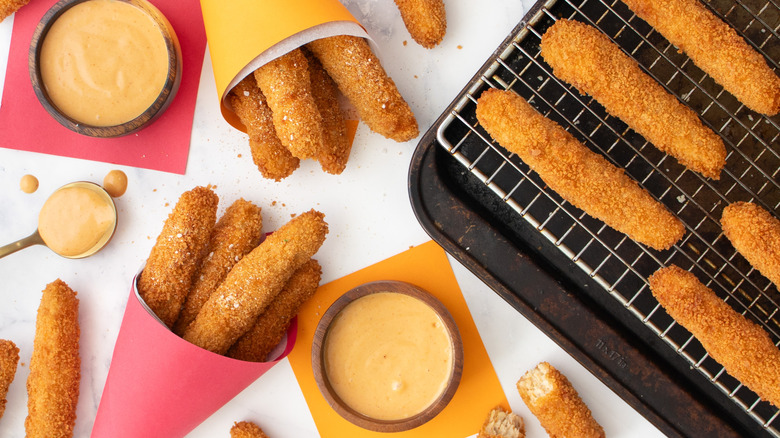 chicken fries with dip