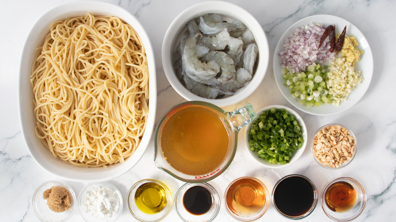 Ingredients for kung pao spaghetti with shrimp