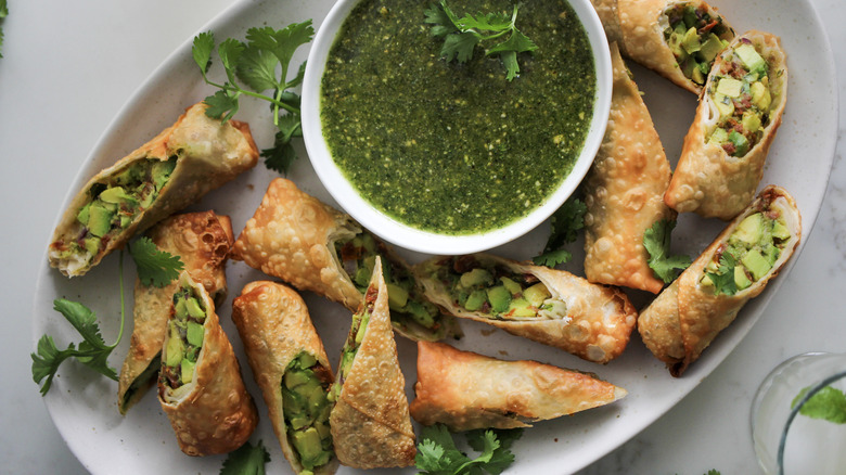 egg rolls with green sauce