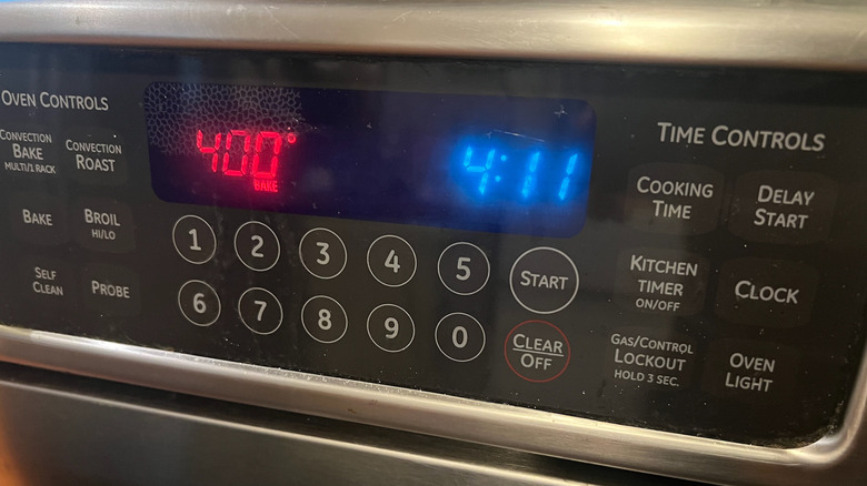 Oven temperature screen reading 400 F