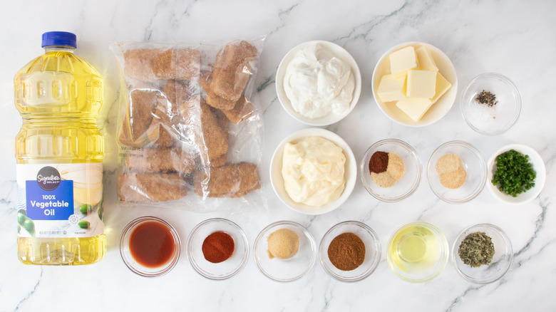 Ingredients for copycat Chili's Nashville hot mozzarella sticks