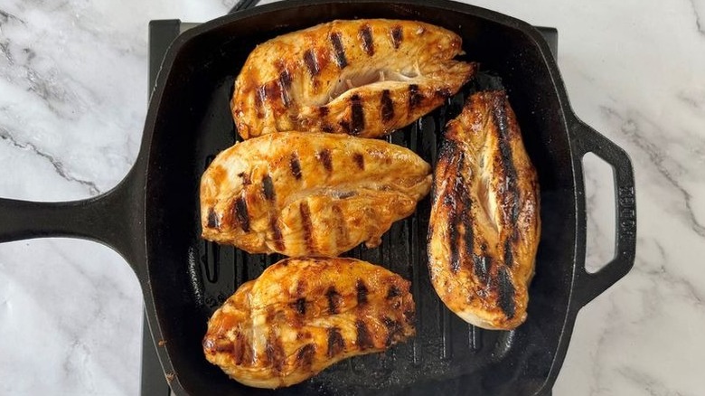 Grilled chicken in grill pan