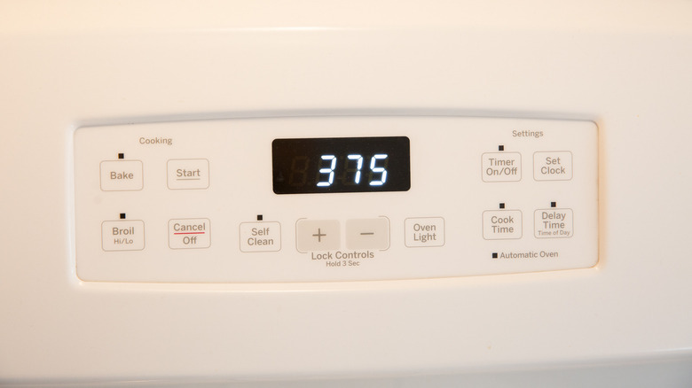 oven display showing 375 degrees