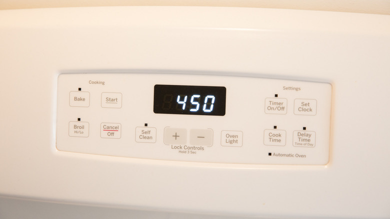 oven display showing 450 degrees