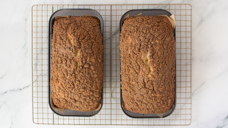 Coffee cakes on wire rack