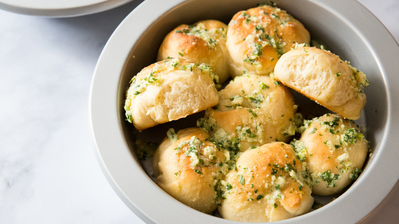 flavored dinner rolls in pan