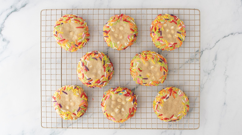 Sprinkle rimmed cookies on wire rack