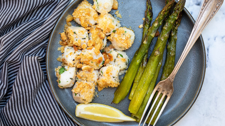 Copycat Legal Seafood baked scallops recipe