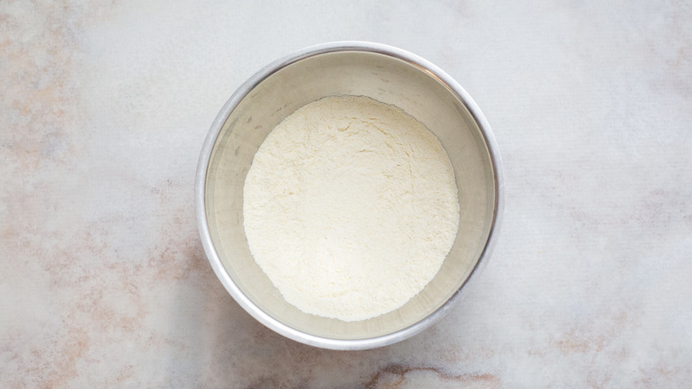 flour mixture in mixing bowl