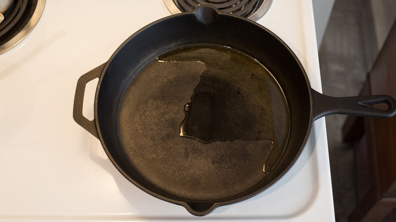 oil heating in iron pan