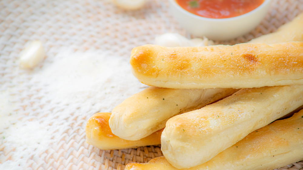 Copycat Olive Garden breadsticks