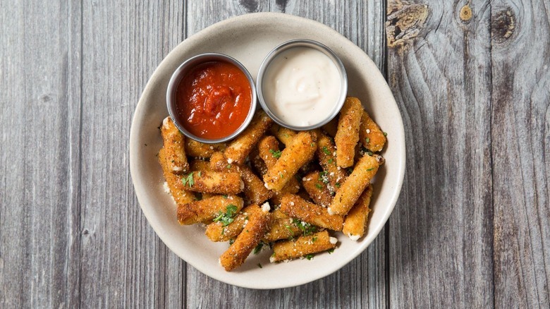 ziti fritta served with dipping sauces