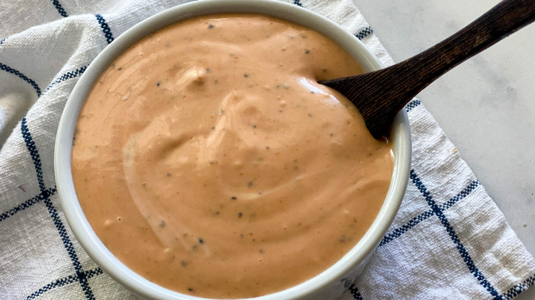 Copycat Raising Cane's sauce in bowl