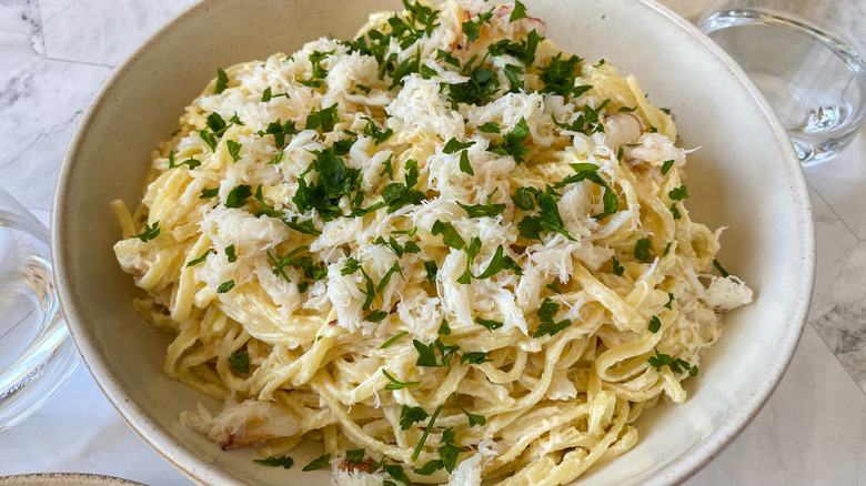 plate of crab alfredo