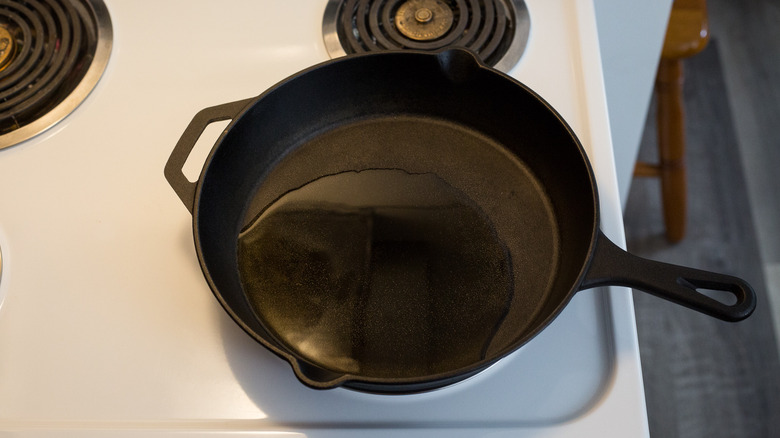 oil heating in iron pan
