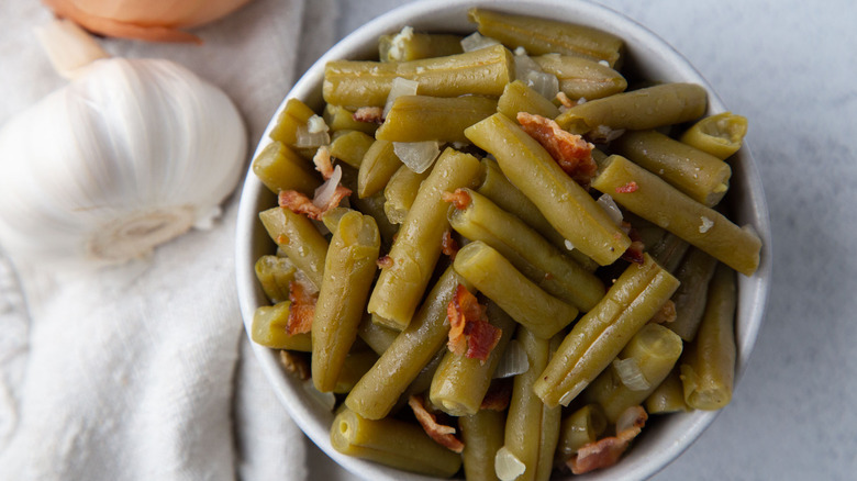 green beans in bowl 