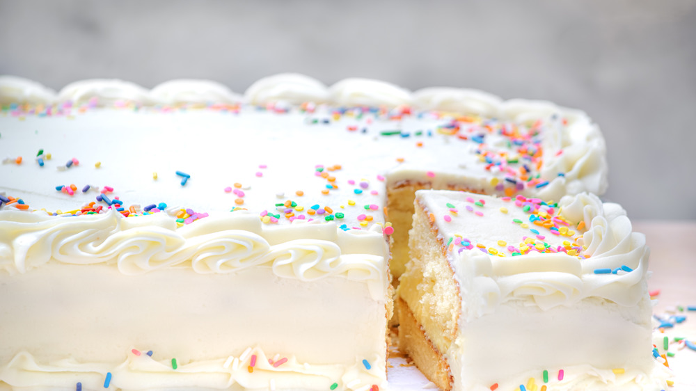 How to Bake a Layer Cake Using a Sheet Pan