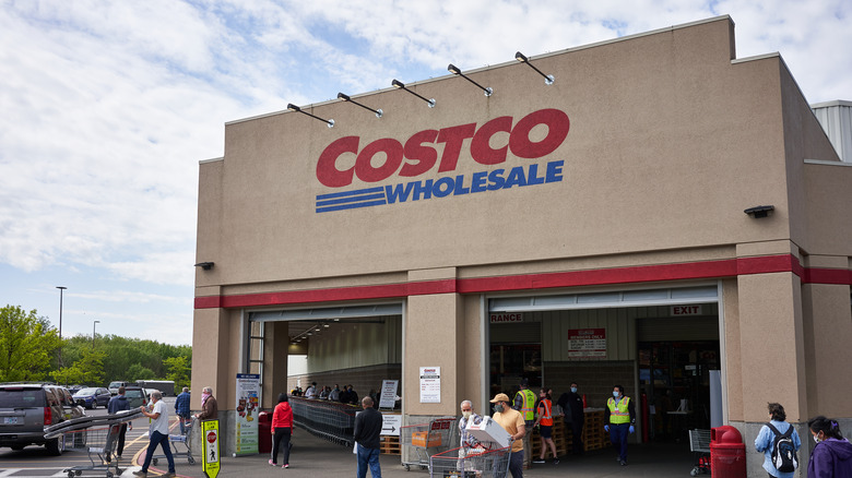 Costco storefront 