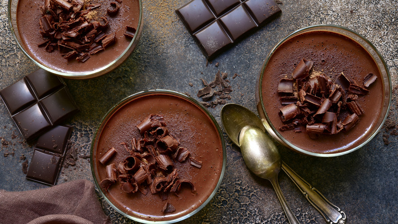 Chocolate mousse cups with spoon