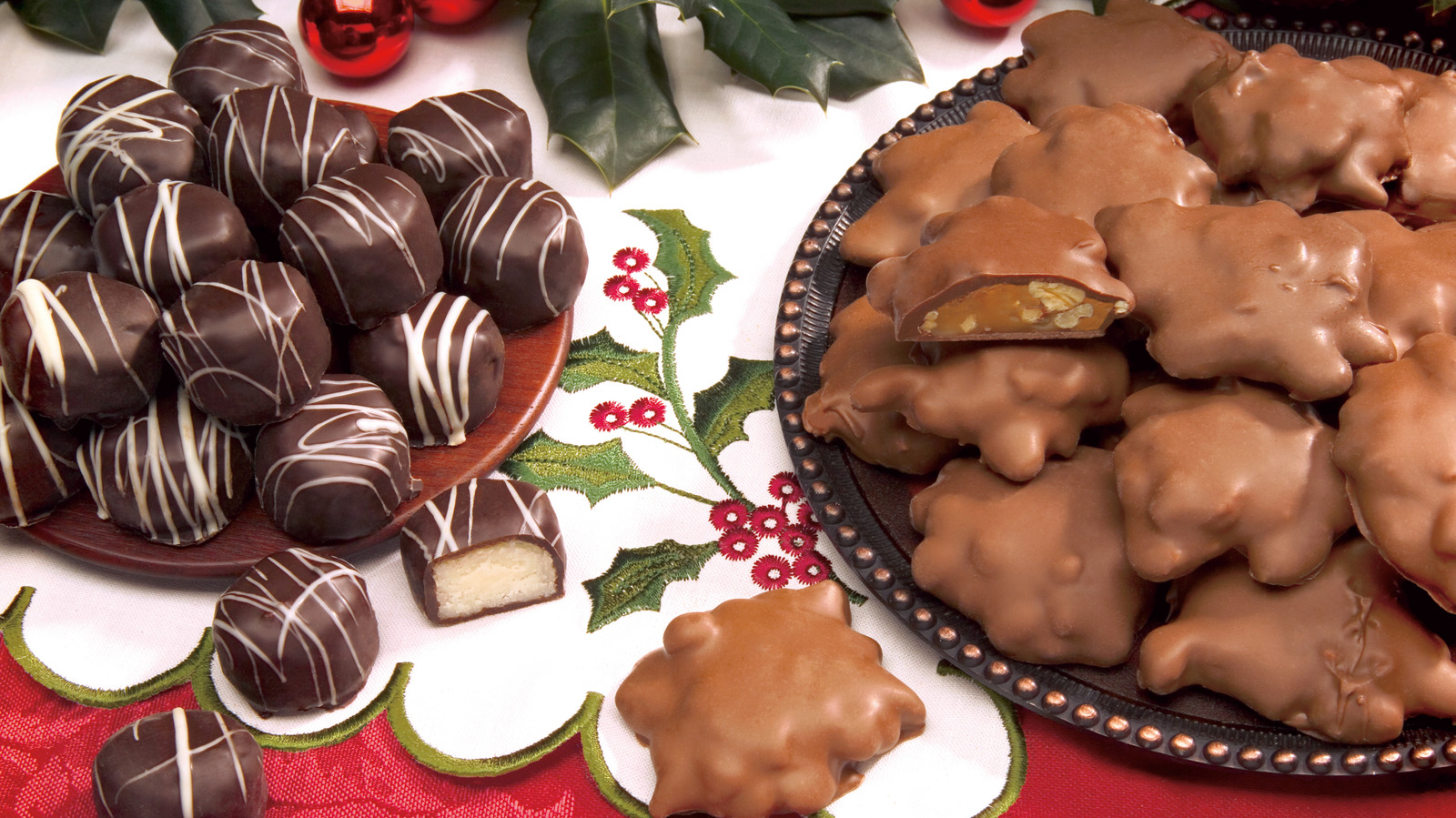Costco Shoppers Are Obsessed With These Chocolate Pecan Caramel Clusters