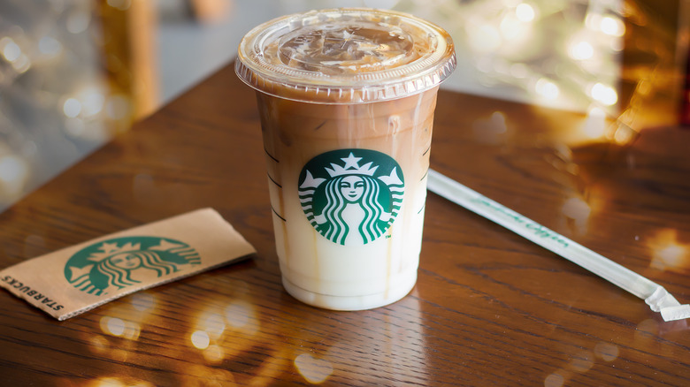 Starbucks iced caramel macchiato