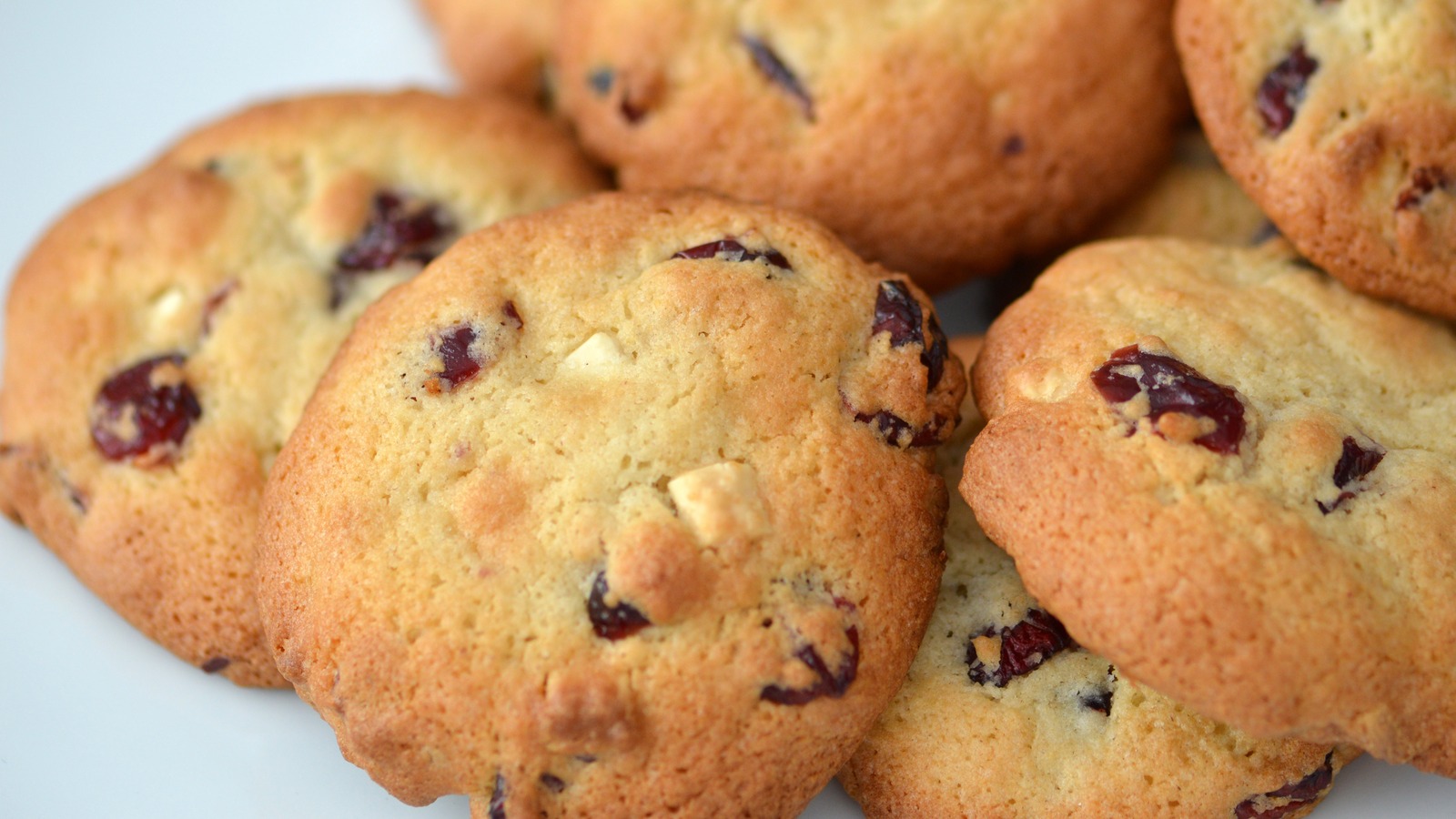 Costco's Latest Bakery Cookies Are A Chocolate Cranberry Paradise