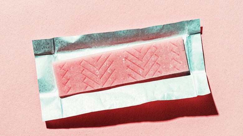 Pink chewing gum