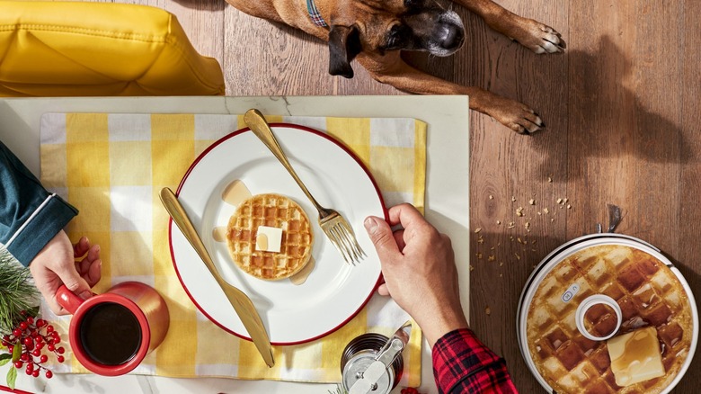 Eggo waffle on plate