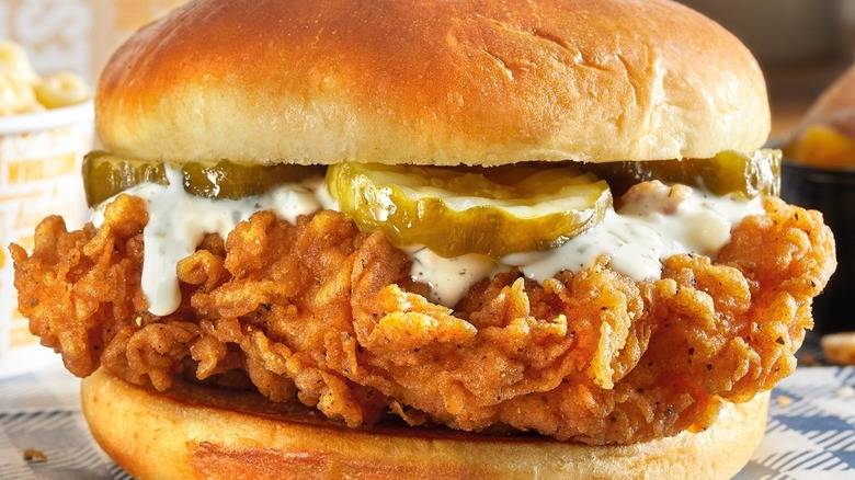 cracker barrel homestyle chicken sandwich