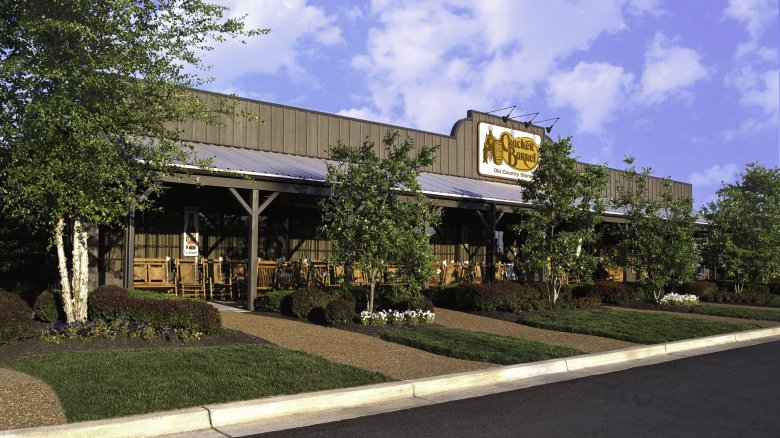 Cracker Barrel exterior