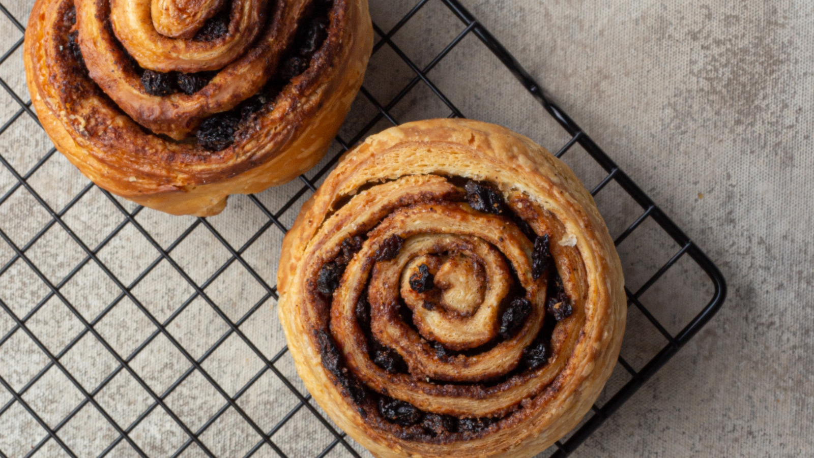 Cracker Barrel's New Breakfast Item Combines 2 Sweet Desserts