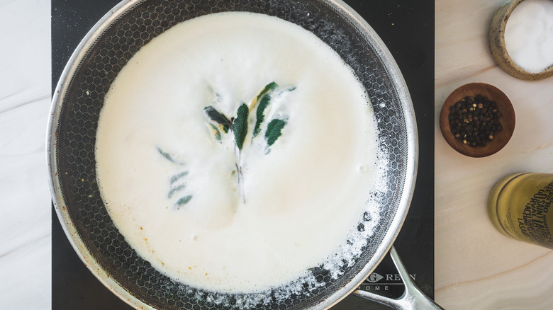 garlic sauce in pan