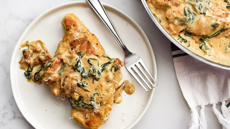 chicken with spinach cream sauce