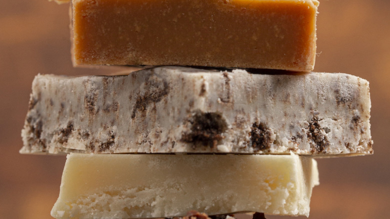 A close-up of fudge slices with an Oreo fudge in the center