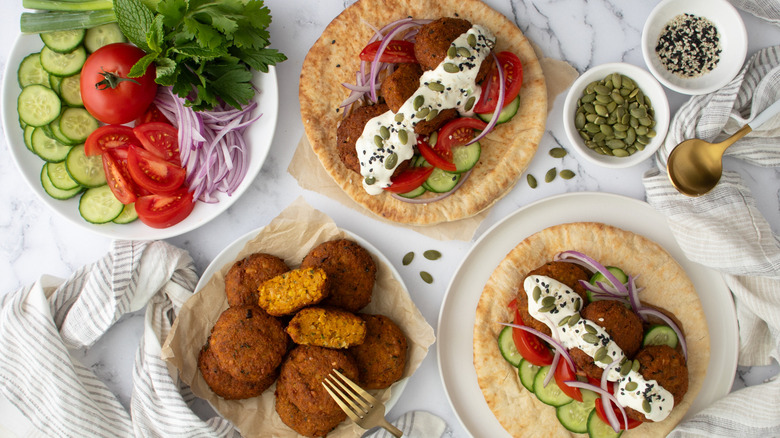 falafel and pita bread with vegetables