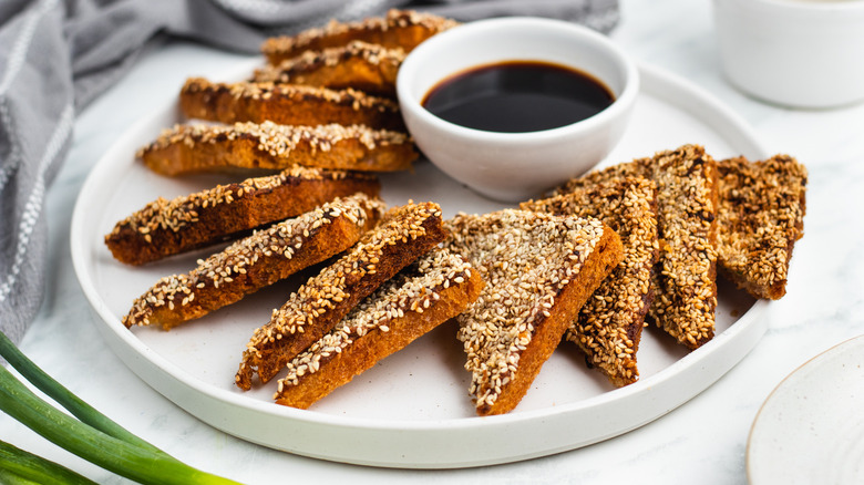 shrimp toast with soy sauce